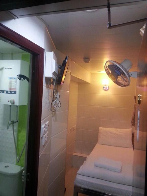 New Euro Asia Guest House Hong Kong Room photo