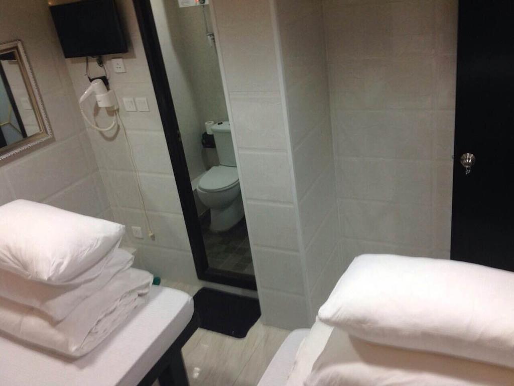 New Euro Asia Guest House Hong Kong Room photo